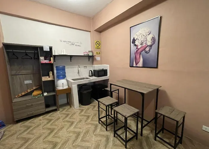 Staycation Netflix Wifi Thousand Cable Channels Games And Board Games Fiber Net Cozy Comfy Stay Relax