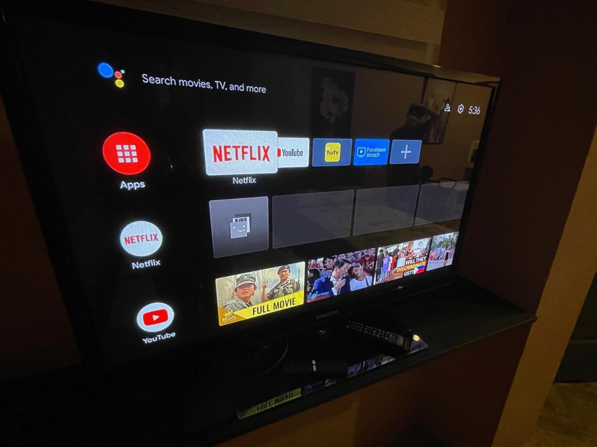 Staycation Netflix Wifi Thousand Cable Channels Games And Board Games Fiber Net Cozy Comfy Relax * Manila