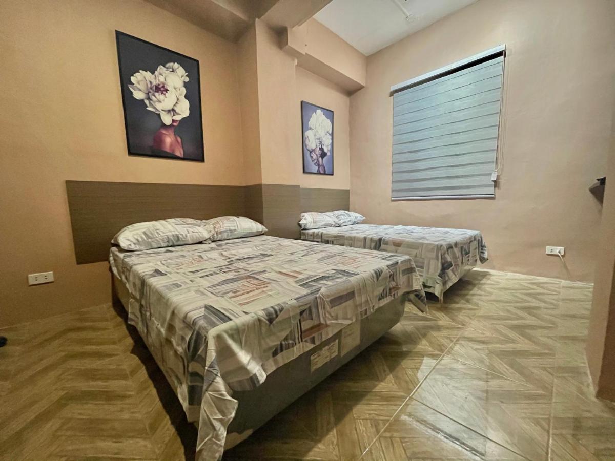 Staycation Netflix Wifi Thousand Cable Channels Games And Board Games Fiber Net Cozy Comfy Relax