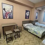 Staycation Netflix Wifi Thousand Cable Channels Games And Board Games Fiber Net Cozy Comfy Stay Relax
