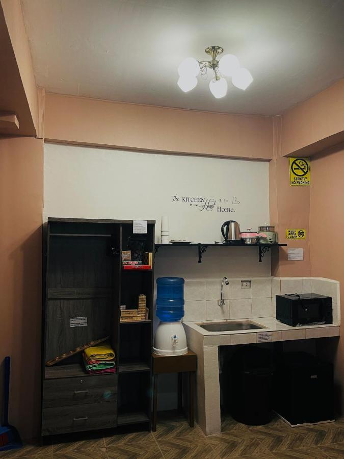 Staycation Netflix Wifi Thousand Cable Channels Games And Board Games Fiber Net Cozy Comfy Relax