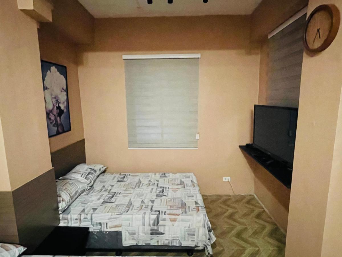 Staycation Netflix Wifi Thousand Cable Channels Games And Board Games Fiber Net Cozy Comfy Relax Apartment *